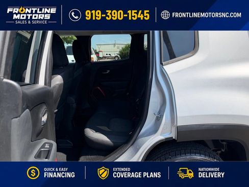 Used 2017 Jeep Renegade Trailhawk AWD/4WD image 17