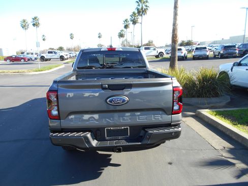 New 2025 Ford Ranger XLT w/ FX4 Off-Road Package image 28