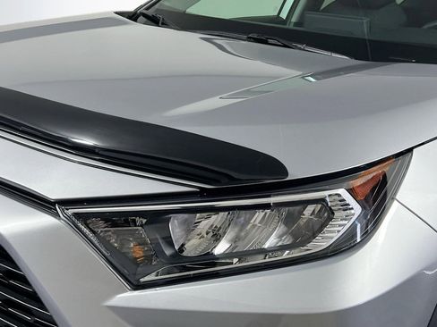 Used 2021 Toyota RAV4 XLE w/ Convenience Package image 11