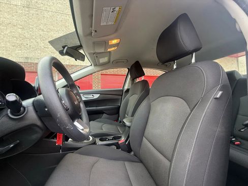 Used 2024 Kia Forte LXS w/ LXS Technology Package image 11