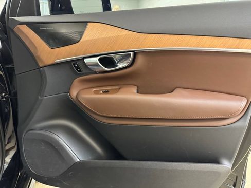 Used 2023 Volvo XC90 B6 Plus w/ Protection Package Premier AWD/4WD image 33