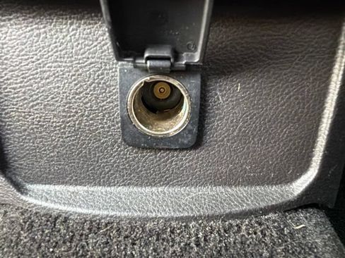 Used 2016 Ford Fusion Titanium FWD image 17