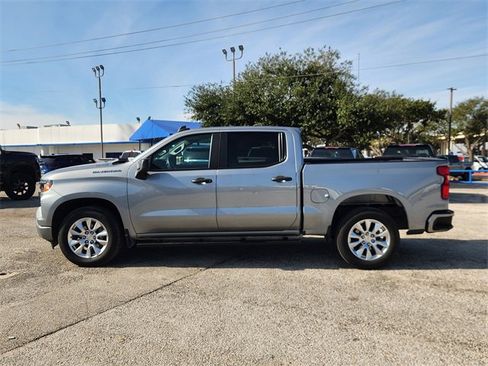 Used 2025 Chevrolet Silverado 1500 Custom image 4