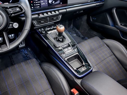 Used 2025 Porsche 911 Carrera T image 21