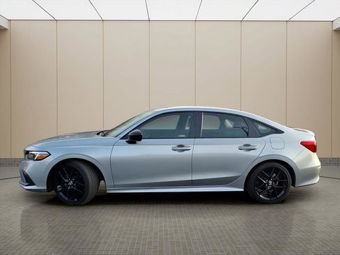 Used 2024 Honda Civic Sport image 3