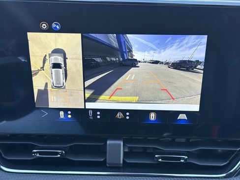 New 2026 Chevrolet Equinox RS w/ Convenience Package III FWD image 9