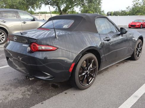 Used 2023 MAZDA MX-5 Miata Club RWD image 2
