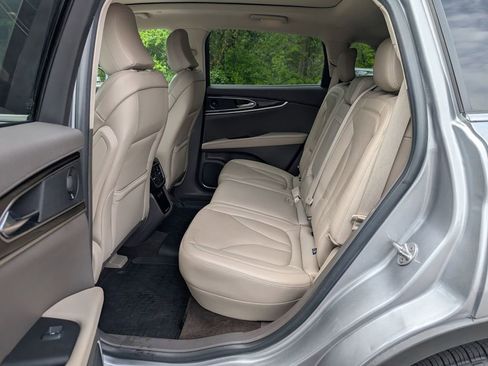 Used 2021 Lincoln Nautilus Reserve AWD/4WD image 20
