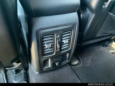Used 2018 Jeep Grand Cherokee Altitude RWD image 27