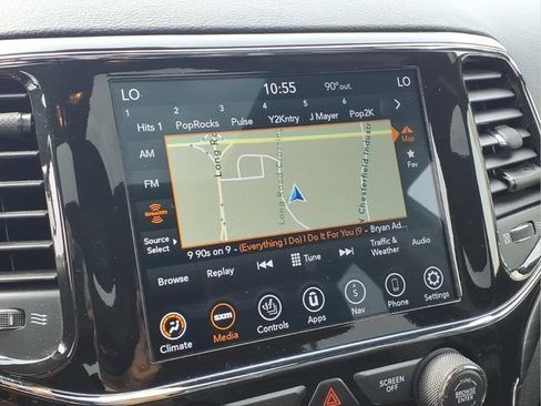 Used 2021 Jeep Grand Cherokee Laredo X AWD/4WD image 8