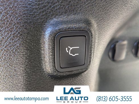 Used 2019 Jeep Cherokee Limited w/ Technology Group image 13