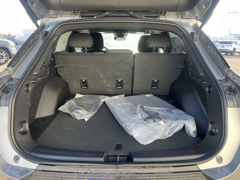 New 2026 Chevrolet Equinox EV LT image 10