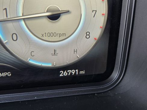 Certified 2022 Hyundai Kona Limited w/ Cargo Package image 27