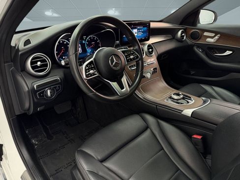 Used 2021 Mercedes-Benz C 300 Sedan image 4