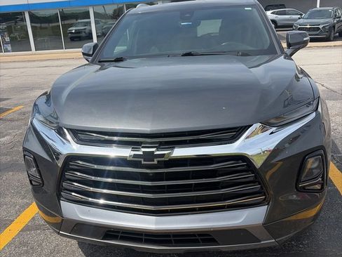 Used 2019 Chevrolet Blazer Premier w/ Driver Confidence II Package AWD/4WD image 2