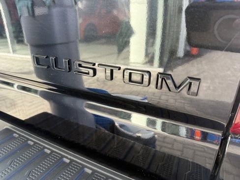 Used 2022 Chevrolet Silverado 2500 Custom w/ Gooseneck/5TH Wheel Package image 11