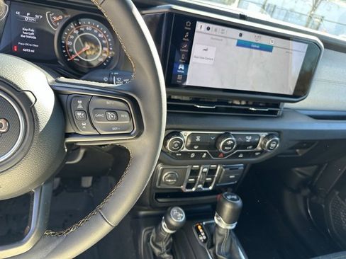 Used 2024 Jeep Wrangler Sport S image 28