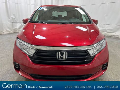 Used 2023 Honda Odyssey Touring image 3
