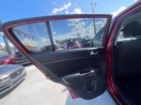 Used 2019 Kia Sportage LX AWD/4WD image 10