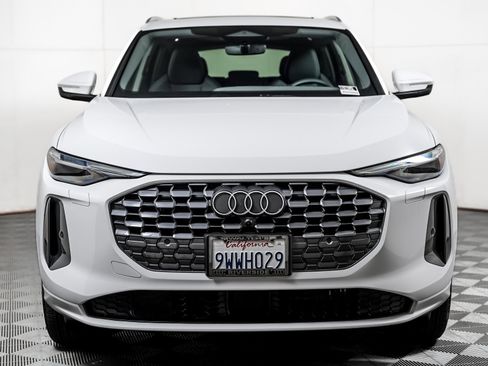 Certified 2025 Audi Q5 Premium Plus w/ Premium Plus AWD/4WD image 8