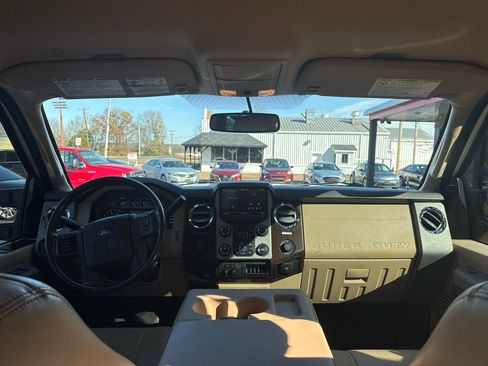 Used 2013 Ford F350 Lariat w/ Lariat Interior Pkg image 13