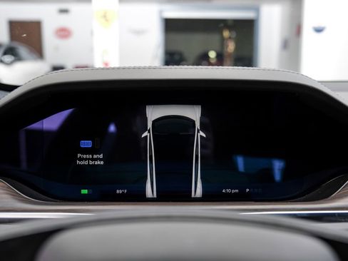 Used 2023 Tesla Model S Standard Range AWD/4WD image 23
