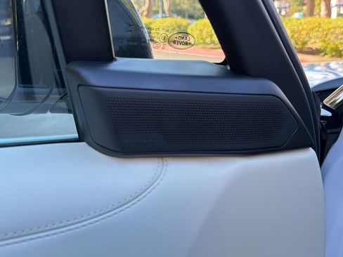 New 2026 Land Rover Range Rover Long Wheelbase SE image 23