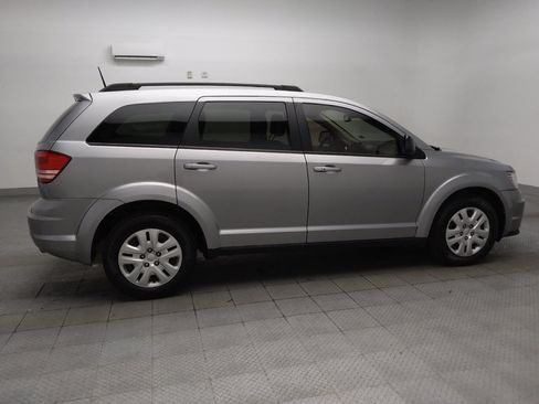 Used 2020 Dodge Journey SE FWD image 10