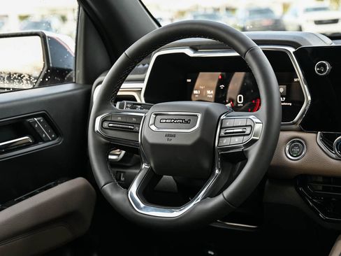 New 2026 GMC Canyon Denali image 13