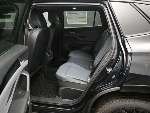 New 2026 Volkswagen Tiguan SE R-Line AWD/4WD image 11