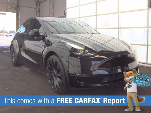 Used 2023 Tesla Model Y Performance AWD/4WD image 3