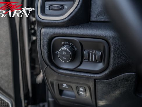 Used 2020 RAM 1500 Laramie image 29