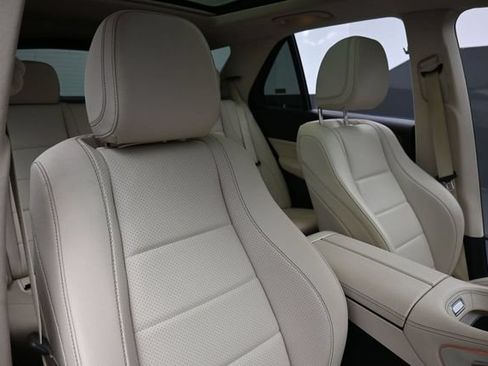 Used 2022 Mercedes-Benz GLE 450 4MATIC image 29