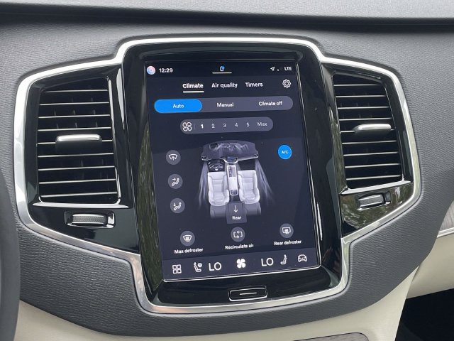 Certified 2024 Volvo XC90 B5 Plus AWD/4WD image 20