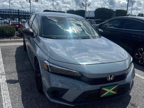 Used 2022 Honda Civic Sport image 2