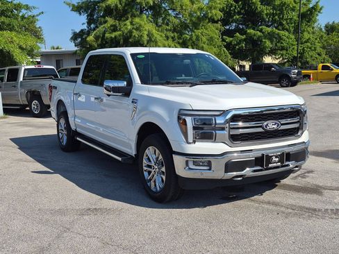 Used 2024 Ford F150 Lariat w/ FX4 Off-Road Package AWD/4WD image 3