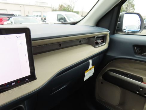 New 2026 Ford Maverick Lariat image 13