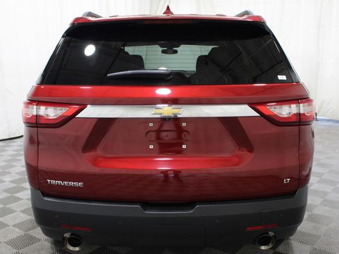 Used 2020 Chevrolet Traverse LT FWD image 34
