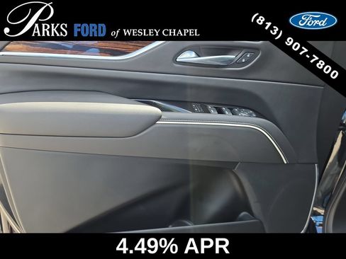 Used 2021 Cadillac Escalade Premium Luxury RWD image 17