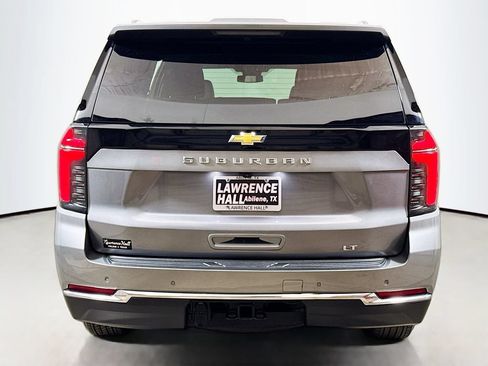 Used 2026 Chevrolet Suburban LT w/ Comfort Package AWD/4WD image 5