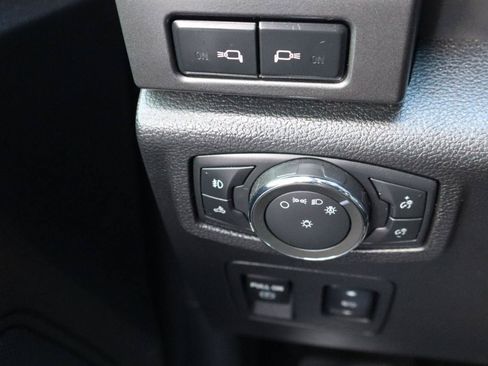 Used 2018 Ford F150 XLT w/ Equipment Group 302A Luxury AWD/4WD image 23