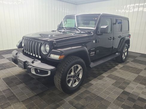 Used 2020 Jeep Wrangler Unlimited Sahara AWD/4WD image 7
