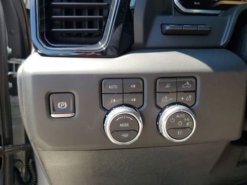 New 2026 GMC Sierra 3500 AT4 w/ AT4 Premium Plus Package AWD/4WD image 31