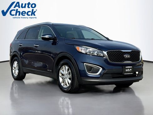 Used 2017 Kia Sorento AWD image 1