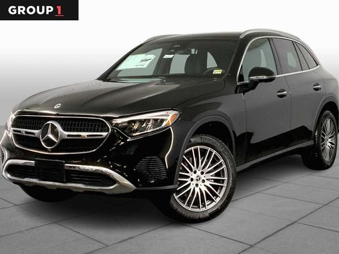 Used 2025 Mercedes-Benz GLC 300 4MATIC image 1