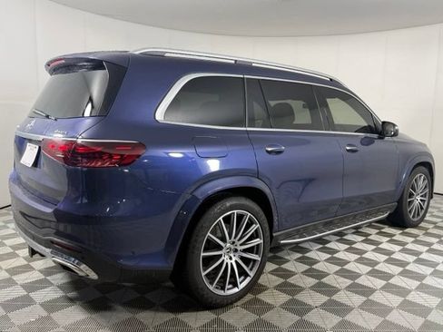Used 2024 Mercedes-Benz GLS 580 4MATIC image 7