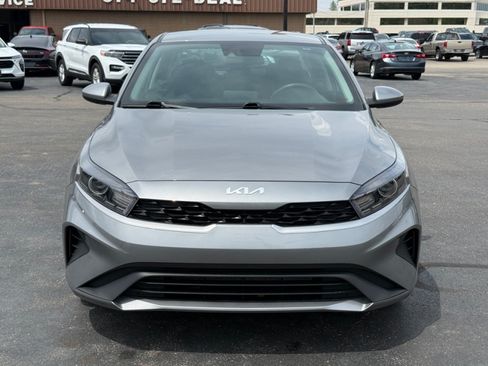 Used 2023 Kia Forte LXS FWD image 3