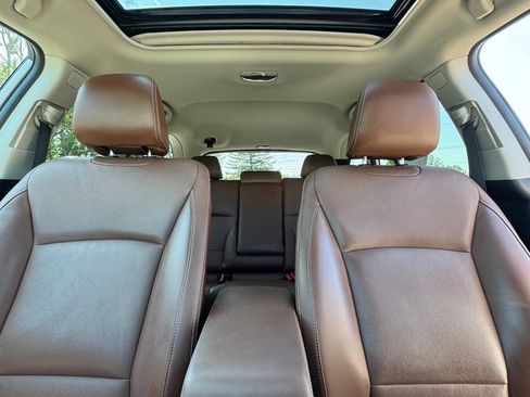 Used 2017 Subaru Outback 2.5i Touring w/ Popular Package #5A AWD/4WD image 22