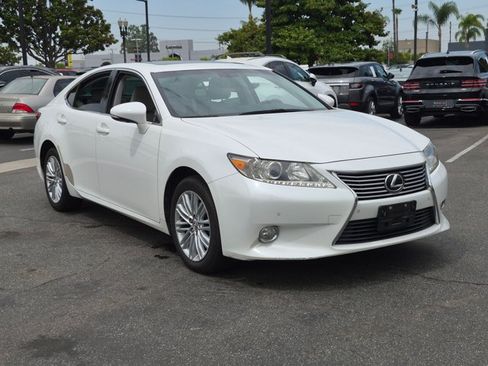 Used 2013 Lexus ES 350 w/ Premium Pkg FWD image 3
