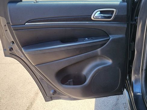 Used 2014 Jeep Grand Cherokee Limited RWD image 25